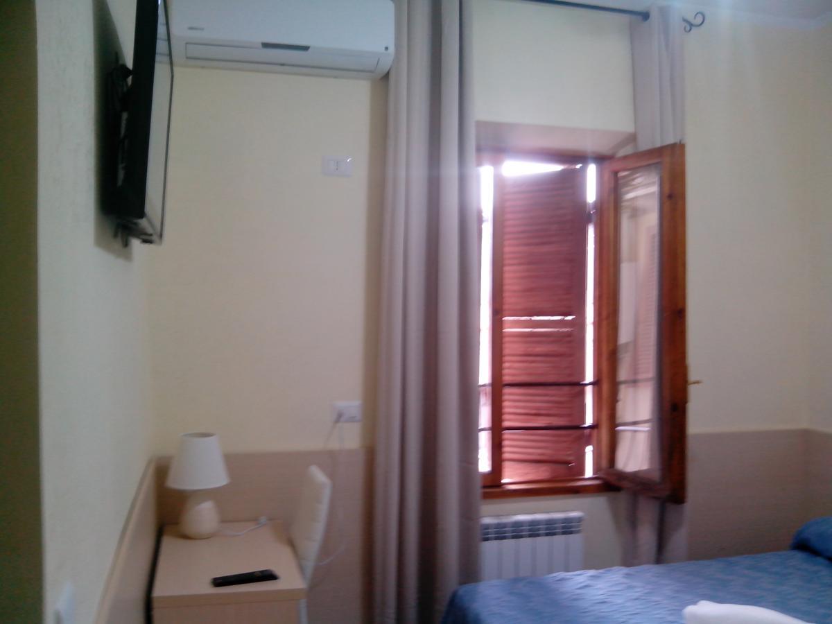 Guest House Hola Roma Eksteriør bilde