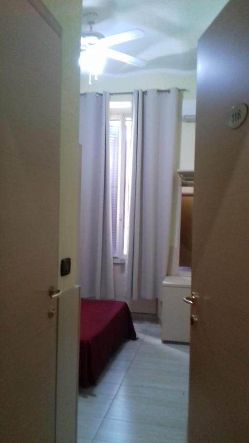 Guest House Hola Roma Eksteriør bilde